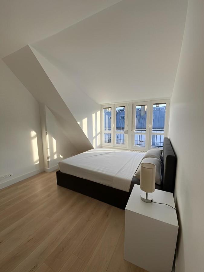 Upscale 80M2 2 Bedroom Apartment Near Champs Elysees Paris Exteriör bild