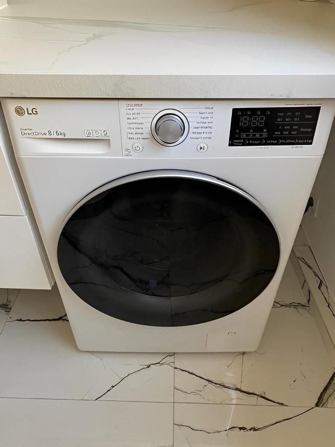 Upscale 80M2 2 Bedroom Apartment Near Champs Elysees Paris Exteriör bild