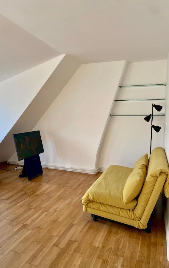 Upscale 80M2 2 Bedroom Apartment Near Champs Elysees Paris Exteriör bild